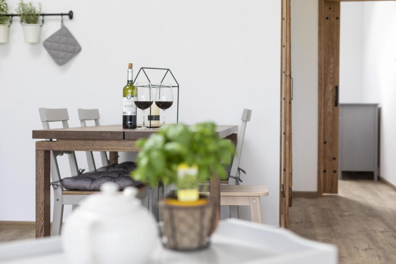 Babyky Apartmany Jindrichuv Hradec Bagian luar foto
